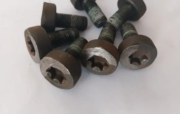 Nuts/bolts