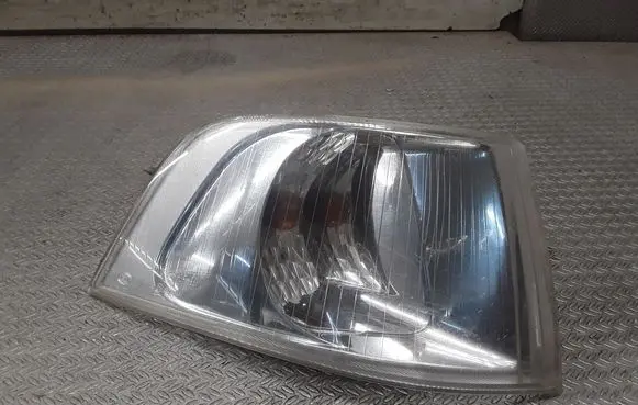 Front indicator light