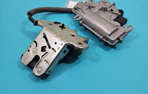 Skoda Superb B8 (3V) Tailgate/trunk/boot lock/catch/latch 4M0827506D IMPRK1507036