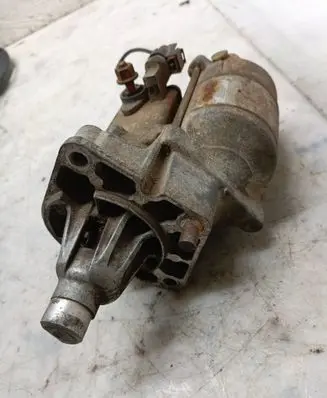 Chrysler Voyager Starter motor 4686104