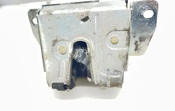 Mercedes-Benz ML W163 Tailgate/trunk/boot lock/catch/latch A1637400235