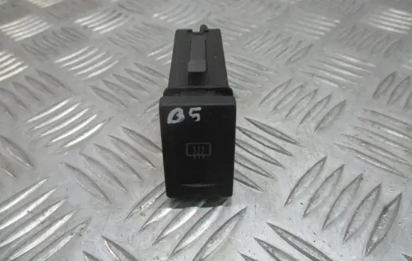 Volkswagen PASSAT B5 Windscreen/window heater switch