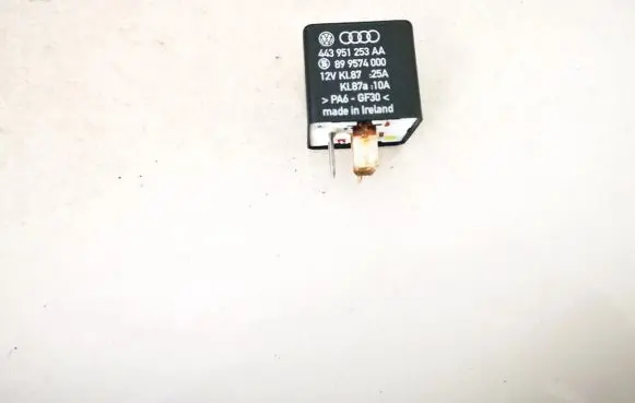 Volkswagen PASSAT B5 Other relay 443951253aa 899574000