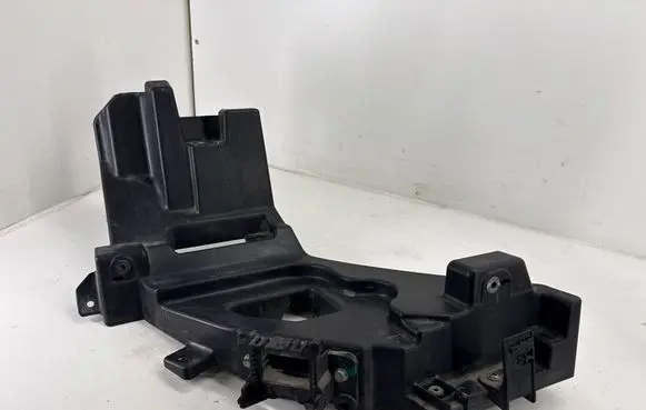 Tesla Model X Headlight/headlamp mounting bracket 104361200E