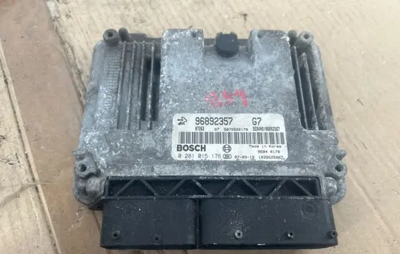 Opel Antara Engine control unit/module 96892357 0281015176 5072620178