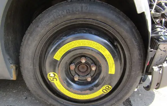 Volkswagen Polo IV 9N3 R12 spare wheel 3A0601026