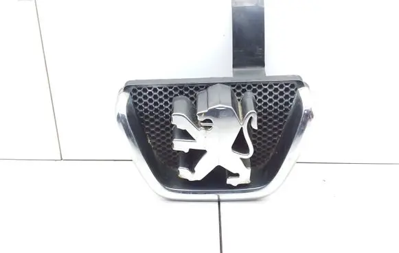 Peugeot 206 Manufacturers badge/model letters 9628688677