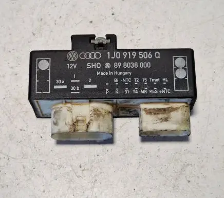 Audi A3 S3 8L Coolant fan relay 1J0919506Q 898038000