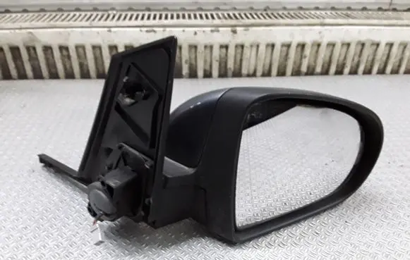 Mitsubishi Colt Front door electric wing mirror E9014259