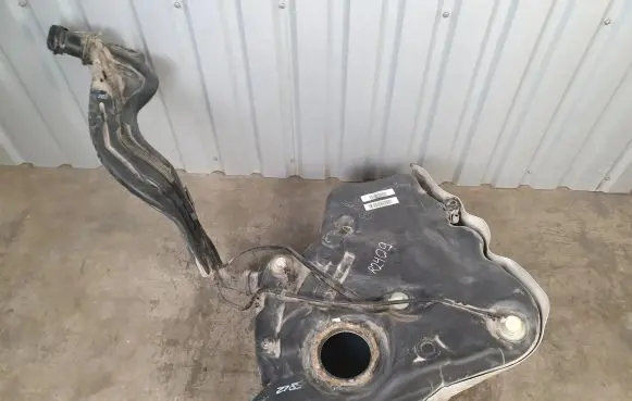 Volkswagen Jetta V Fuel tank 1K0201021