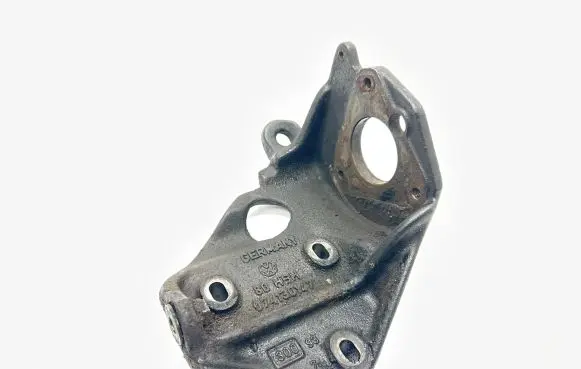 Volkswagen Transporter - Caravelle T4 Fuel pump bracket 074130147