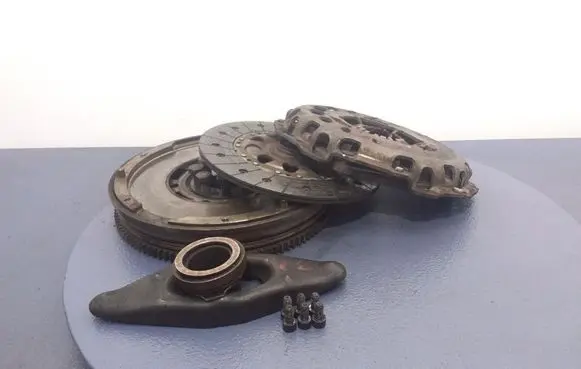 BMW 5 E39 Clutch set kit 415010411