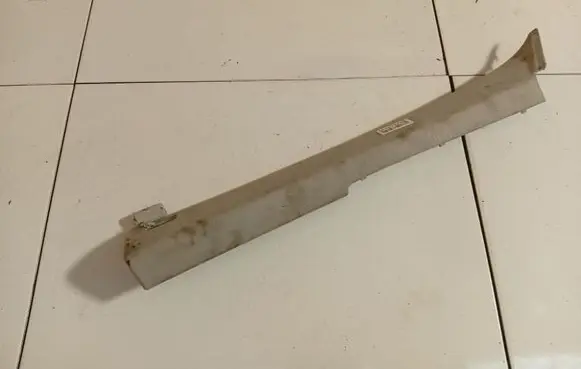 Seat Toledo III (5P) (C) pillar trim 5P0867233N