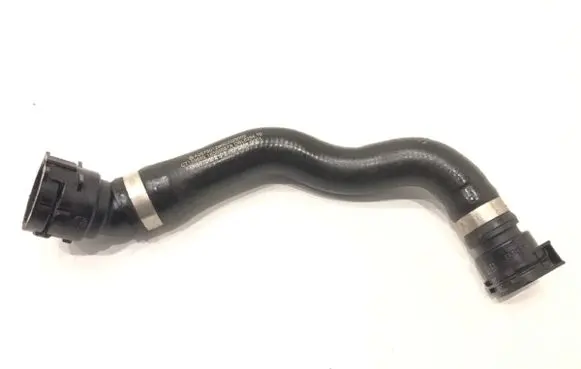 Mercedes-Benz CLS C257 Engine coolant pipe/hose A2575012900