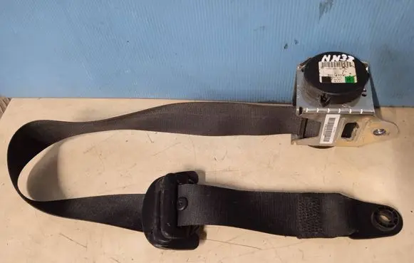 Land Rover Discovery 3 - LR3 Front seatbelt 601118200 EVb500601
