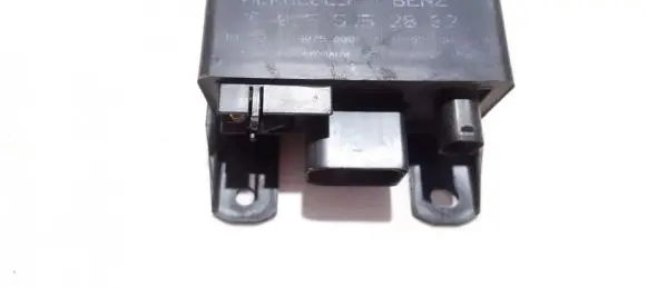Mercedes-Benz A W168 Glow plug pre-heat relay 0255152832