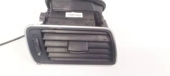 Volkswagen PASSAT B7 Dash center air vent grill 3AB819702A
