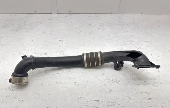 BMW 4 F36 Gran coupe Intercooler hose/pipe 8601684