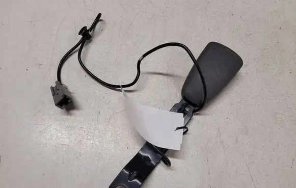 Volvo S60 Front seatbelt buckle 9191817 112353