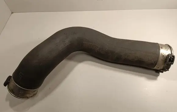 BMW 5 F10 F11 Intercooler hose/pipe 781061502
