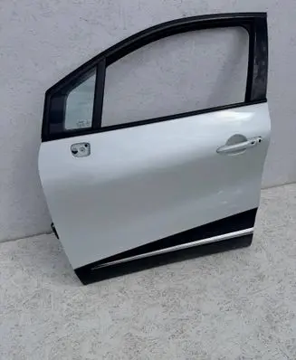 Renault Captur Front door