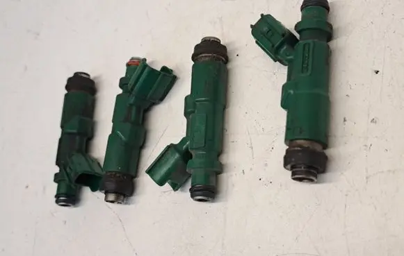 Toyota Prius (XW20) Fuel injectors set 2325021020