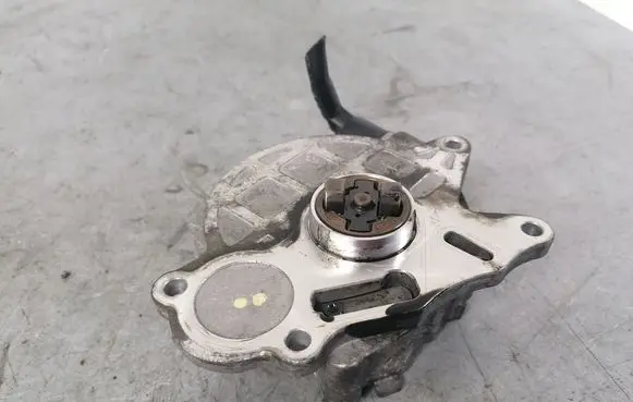 Skoda Superb B6 (3T) Vacuum pump 03L145100F
