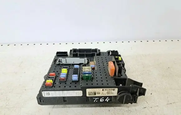Volvo V70 Fuse module 30728512