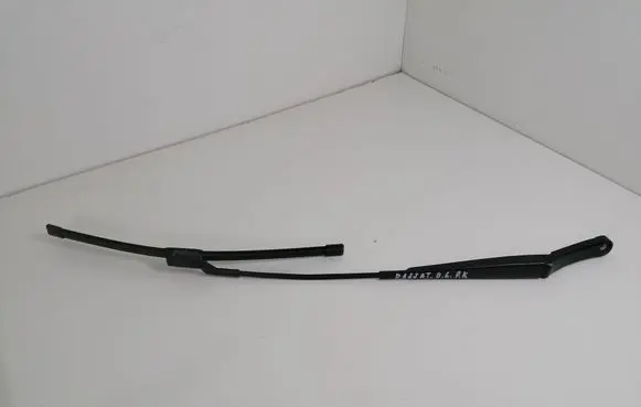 Volkswagen PASSAT B6 Front wiper blade arm 3C1955410B