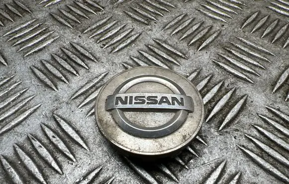 Nissan Leaf I (ZE0) Original wheel cap 40343AU51A