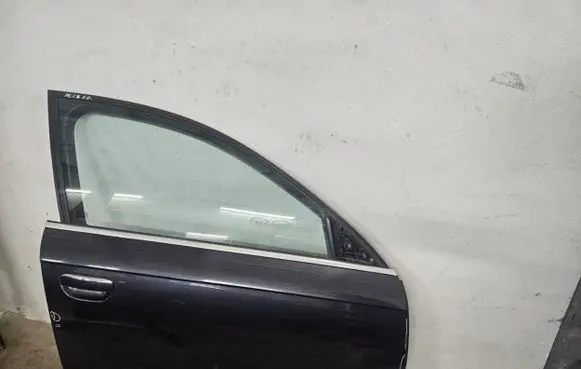 Audi A6 S6 C6 4F Front door