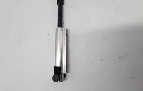 Volvo C70 Tailgate strut 30633693
