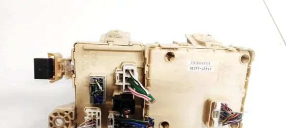 Toyota Avensis Verso Fuse box set 8922144030 89221-44030