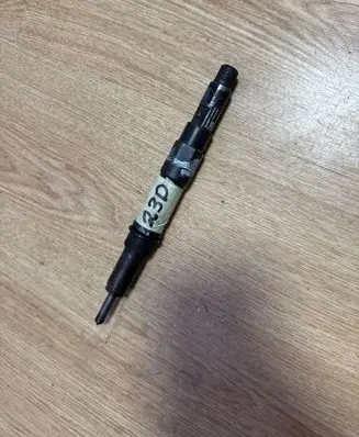 Ford Mondeo Mk III Fuel injector