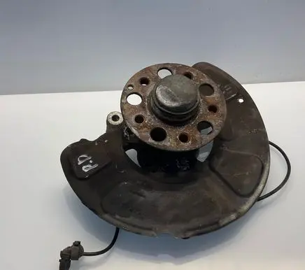 Mercedes-Benz E W212 Front wheel hub A2123320800 2123320800