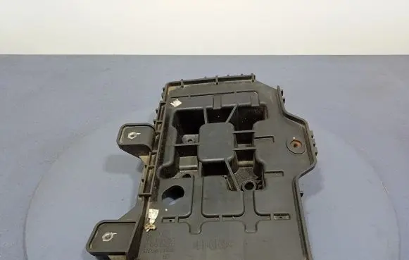 Battery box tray