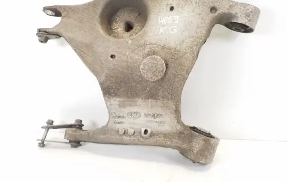 Rear upper control arm/wishbone