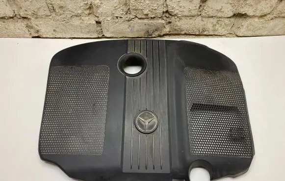 Mercedes-Benz C W204 Engine cover (trim)