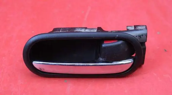 Mazda CX-7 Front door interior handle