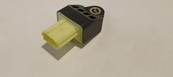 Toyota Prius (XW30) Airbag deployment crash/impact sensor 8983175010