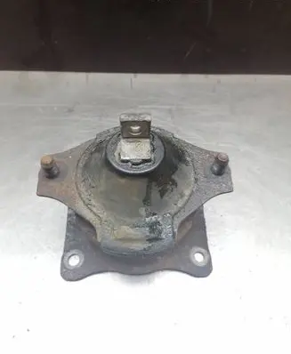 Honda Accord Engine mount bracket