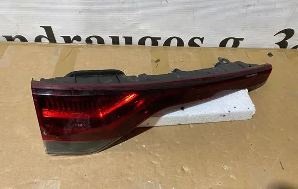 Renault Megane IV Tailgate rear/tail lights 265550429R
