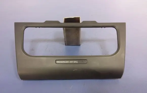 Volkswagen Golf Plus Other sill/pillar trim element 5K0858069P