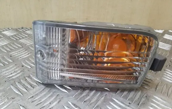 Toyota RAV 4 (XA20) Front indicator light