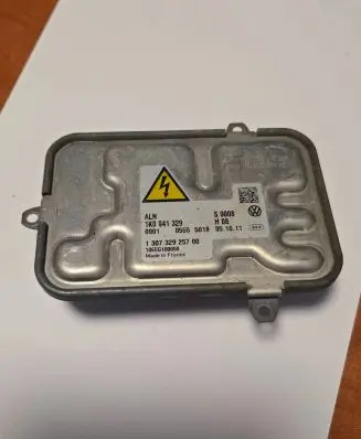 Volkswagen PASSAT CC Xenon control unit/module 1K0941329