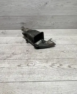 BMW 5 E39 Brake cooling air channel/duct 7892295