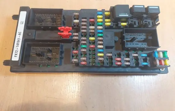 Land Rover Discovery Sport Fuse box set FK72-14F041-AC 5784163201 50AK11F04