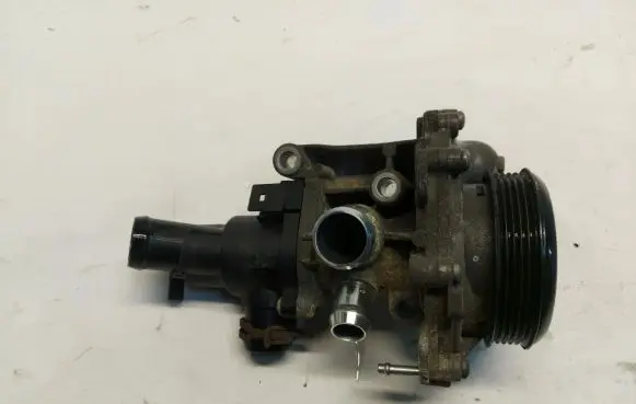 Mercedes-Benz CLA C117 X117 W117 Water pump a6512000501