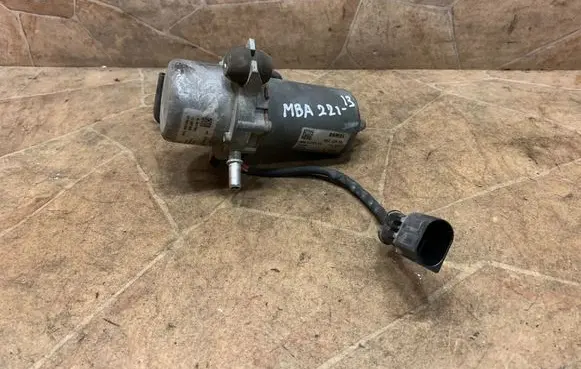 BMW 3 F30 F35 F31 Vacuum pump 6851289