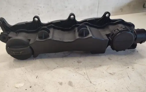 Mazda 3 I Rocker cam cover 9660281080